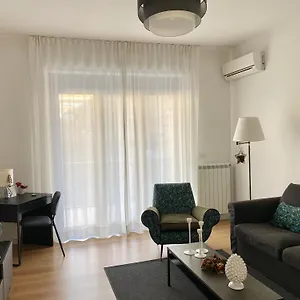 https://home-22-appartamento-in-centro-storico-catania.taorminaitalyhotels.com